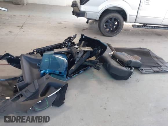 2025 Nissan Murano Platinum with VIN 5N1AZ3DT2SC112599, listed as a IAAI auction lot 42931843 with 3,340 mi miles and . Bid and sale history available at DreamBid. Image 12.