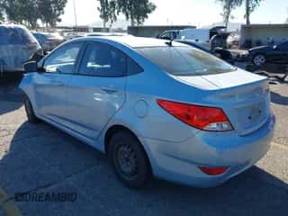 2012 Hyundai Accent GLS z VIN KMHCT4AE6CU216272, wystawiony jako IAAI lot #43483064 z przebiegiem 143 379 mil mil oraz . Historia ofert i sprzedaży dostępna na DreamBid. Obrazek 3.