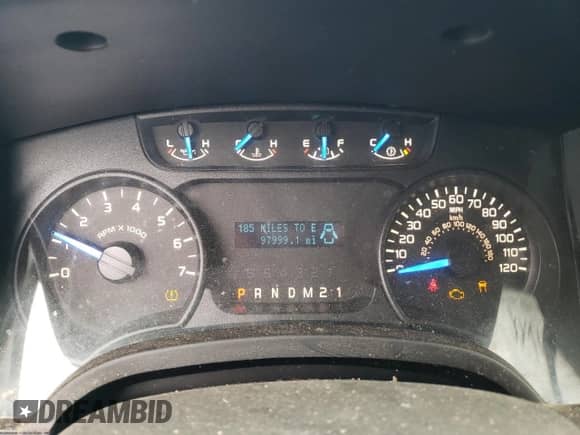 2013 Ford F-150 XL z VIN 1FTFX1CF3DKF73061, wystawiony jako Copart lot #85723515 z przebiegiem 97 999 mil mil oraz Szkoda całkowita • Salvage title. Historia ofert i sprzedaży dostępna na DreamBid. Obrazek 9.