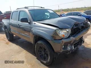 2015 Toyota Tacoma PreRunner z VIN 5TFJU4GN3FX070514, wystawiony jako IAAI lot #42487460 z przebiegiem 174 895 mil mil oraz . Historia ofert i sprzedaży dostępna na DreamBid. Obrazek 1.