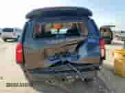 2015 Chevrolet Tahoe Commercial z VIN 1GNSK2EC5FR515993, wystawiony jako Copart lot #58700455 z przebiegiem 133 248 mil mil oraz Szkoda całkowita • Salvage title. Historia ofert i sprzedaży dostępna na DreamBid. Obrazek 6.