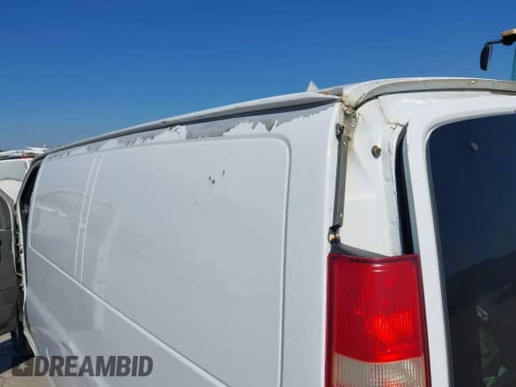 2008 Chevrolet Express Cargo z VIN 1GCGG25C381118736, wystawiony jako IAAI lot #42826757 z przebiegiem 409 549 mil mil oraz . Historia ofert i sprzedaży dostępna na DreamBid. Obrazek 13.