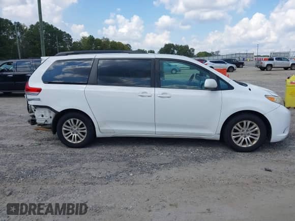 2012 Toyota Sienna XLE AAS with VIN 5TDYK3DC4CS246022, listed as a IAAI auction lot 43286846 with 332,531 mi miles and . Bid and sale history available at DreamBid. Image 14.