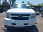 2008 Chevrolet Tahoe z VIN 1GNFC13538R191216, wystawiony jako IAAI lot #42643366 z przebiegiem 197 799 mil mil oraz . Historia ofert i sprzedaży dostępna na DreamBid. Obrazek 13.
