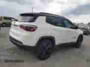 2020 Jeep Compass Altitude с VIN 3C4NJCBB4LT147531, выставлен на аукционе Copart как лот 82232885 с пробегом 64 469 миль миль и Списание • Salvage title. История ставок и продаж доступна на DreamBid. Изображение 3.