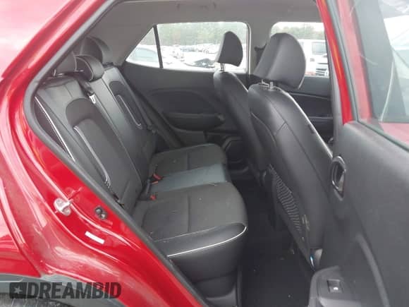 2022 Hyundai Venue SEL z VIN KMHRC8A35NU203595, wystawiony jako IAAI lot #43299353 z przebiegiem 57 760 mil mil oraz . Historia ofert i sprzedaży dostępna na DreamBid. Obrazek 8.