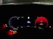 2024 Dodge Hornet R/T z VIN ZACPDFCW1R3A39135, wystawiony jako Copart lot #86421454 z przebiegiem 7 305 mil mil oraz Szkoda całkowita • Salvage title. Historia ofert i sprzedaży dostępna na DreamBid. Obrazek 9.