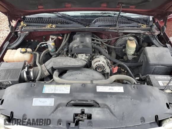 2000 GMC Sierra 1500 SLE with VIN 2GTEC19V3Y1296875, listed as a Copart auction lot 66842935 with 100,494 mi miles and Clean title. Bid and sale history available at DreamBid. Image 11.