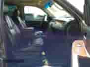 2007 Chevrolet Avalanche 2LT z VIN 3GNEK12397G100365, wystawiony jako IAAI lot #43215860 z przebiegiem 197 240 mil mil oraz . Historia ofert i sprzedaży dostępna na DreamBid. Obrazek 5.