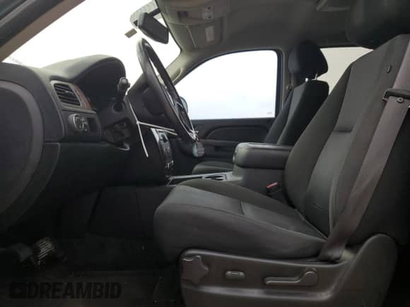 2010 Chevrolet Suburban LS с VIN 1GNUCHE02AR178254, выставлен на аукционе Copart как лот 50455525 с пробегом 214 049 миль миль и Чистый • Clean title. История ставок и продаж доступна на DreamBid. Изображение 7.