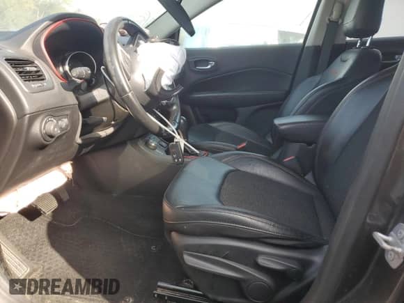 2019 Jeep Compass Trailhawk с VIN 3C4NJDDB1KT766623, выставлен на аукционе Copart как лот 70786875 с пробегом 82 223 миль миль и Списание • Salvage title. История ставок и продаж доступна на DreamBid. Изображение 7.