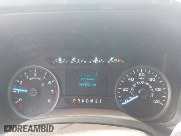 2018 Ford F-150 XL z VIN 1FTEX1EB2JKC81273, wystawiony jako IAAI lot #42261458 z przebiegiem 204 928 mil mil oraz . Historia ofert i sprzedaży dostępna na DreamBid. Obrazek 7.