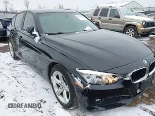 2015 BMW 3 Series 320i xDrive с VIN WBA3C3C55FP664465, выставлен на аукционе IAAI как лот 41608096 с пробегом 67 911 миль миль и . История ставок и продаж доступна на DreamBid. Изображение 1.