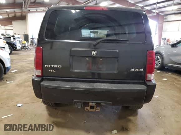 2008 Dodge Nitro R/T with VIN 1D8GU58668W117682, listed as a Copart auction lot 80260965 with 194,714 mi miles and Clean title. Bid and sale history available at DreamBid. Image 6.