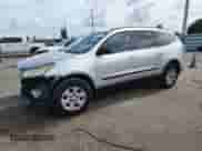 2015 Chevrolet Traverse LS z VIN 1GNKRFED4FJ312961, wystawiony jako Copart lot #63577295 z przebiegiem 150 786 mil mil oraz Szkoda całkowita • Salvage title. Historia ofert i sprzedaży dostępna na DreamBid. Obrazek 1.