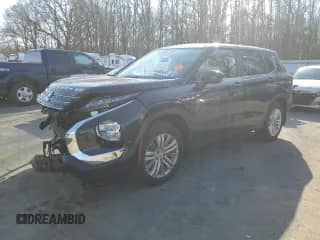 2024 Mitsubishi Outlander ES with VIN JA4J4UA84RZ018542, listed as a Copart auction lot 44605465 with 2,214 mi miles and Salvage title. Bid and sale history available at DreamBid. Image 1.