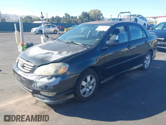 2003 Toyota Corolla LE z VIN 1NXBR32E53Z089503, wystawiony jako IAAI lot #43508341 z przebiegiem 194 116 mil mil oraz . Historia ofert i sprzedaży dostępna na DreamBid. Obrazek 2.