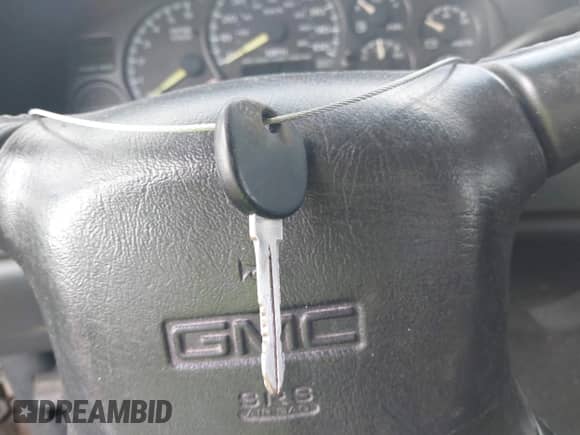2000 GMC Sierra 1500 SLE with VIN 2GTEC19T2Y1294078, listed as a IAAI auction lot 43390785 with 363,518 mi miles and . Bid and sale history available at DreamBid. Image 11.