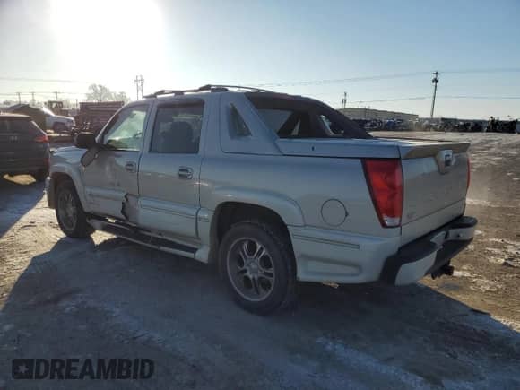 2006 Chevrolet Avalanche LT с VIN 3GNEC12Z96G222272, выставлен на аукционе Copart как лот 45348745 с пробегом 180 725 миль миль и Списание • Salvage title. История ставок и продаж доступна на DreamBid. Изображение 2.