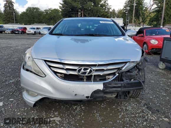 2013 Hyundai Sonata SE с VIN 5NPEC4AB4DH703744, выставлен на аукционе Copart как лот 57804415 с пробегом 129 492 миль миль и Списание • Salvage title. История ставок и продаж доступна на DreamBid. Изображение 5.