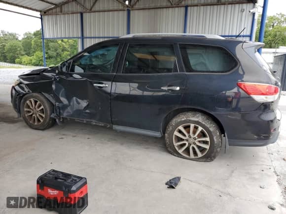 2016 Nissan Pathfinder S z VIN 5N1AR2MN5GC626062, wystawiony jako Copart lot #66903185 z przebiegiem 137 341 mil mil oraz Szkoda całkowita • Salvage title. Historia ofert i sprzedaży dostępna na DreamBid. Obrazek 2.