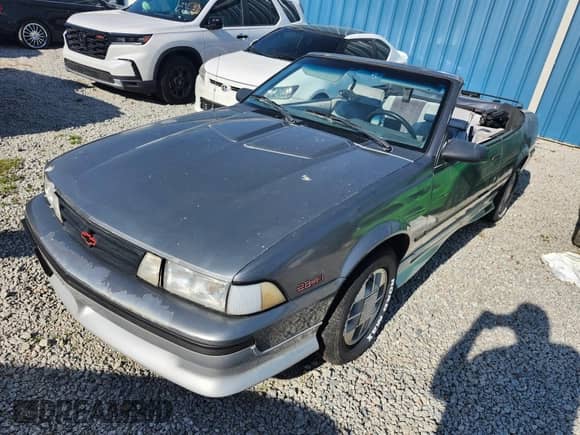 1988 Chevrolet Cavalier с VIN 1G1JF31W0J7171324, выставлен на аукционе IAAI как лот 41897386 с пробегом Не указан миль и . История ставок и продаж доступна на DreamBid. Изображение 2.