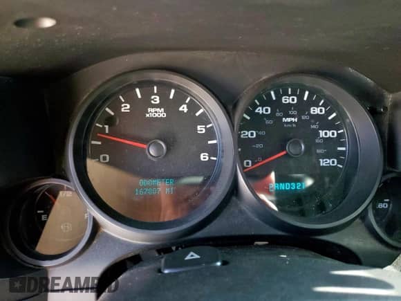 2008 GMC Sierra 1500 Work Truck z VIN 1GTEC19X68Z177792, wystawiony jako Copart lot #60791545 z przebiegiem 167 807 mil mil oraz Szkoda całkowita • Salvage title. Historia ofert i sprzedaży dostępna na DreamBid. Obrazek 9.