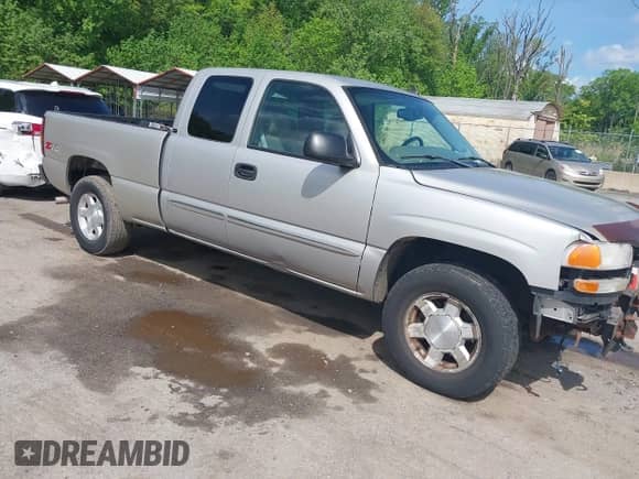 2006 GMC Sierra 1500 SLE1 z VIN 2GTEK19B261264327, wystawiony jako IAAI lot #42161758 z przebiegiem 101 091 mil mil oraz . Historia ofert i sprzedaży dostępna na DreamBid. Obrazek 1.