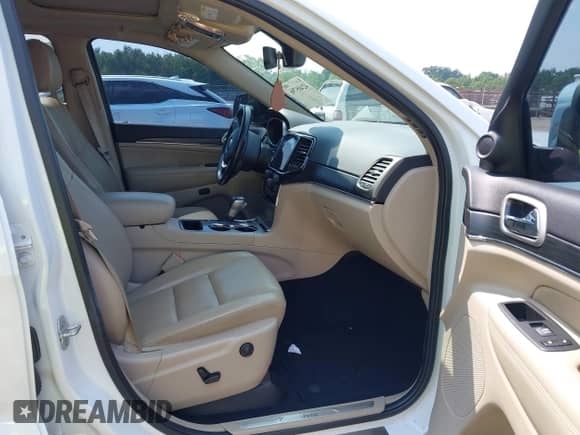 2020 Jeep Grand Cherokee Limited with VIN 1C4RJEBG9LC300313, listed as a IAAI auction lot 42405796 with 72,031 mi miles and . Bid and sale history available at DreamBid. Image 5.
