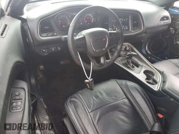 2022 Dodge Challenger R/T с VIN 2C3CDZBT9NH218605, выставлен на аукционе Copart как лот 68088735 с пробегом 36 592 миль миль и Списание • Salvage title. История ставок и продаж доступна на DreamBid. Изображение 8.