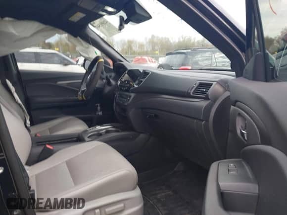 2019 Honda Passport EX-L with VIN 5FNYF8H5XKB024116, listed as a IAAI auction lot 42055543 with 68,641 mi miles and . Bid and sale history available at DreamBid. Image 5.