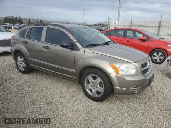 2008 Dodge Caliber SXT z VIN 1B3HB48B38D655284, wystawiony jako Copart lot #85874205 z przebiegiem 157 306 mil mil oraz Szkoda całkowita • Salvage title. Historia ofert i sprzedaży dostępna na DreamBid. Obrazek 4.