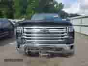 2024 Chevrolet Silverado 2500HD LTZ z VIN 1GC4YPEY5RF133168, wystawiony jako Copart lot #63836145 z przebiegiem 48 952 mil mil oraz Szkoda całkowita • Salvage title. Historia ofert i sprzedaży dostępna na DreamBid. Obrazek 5.