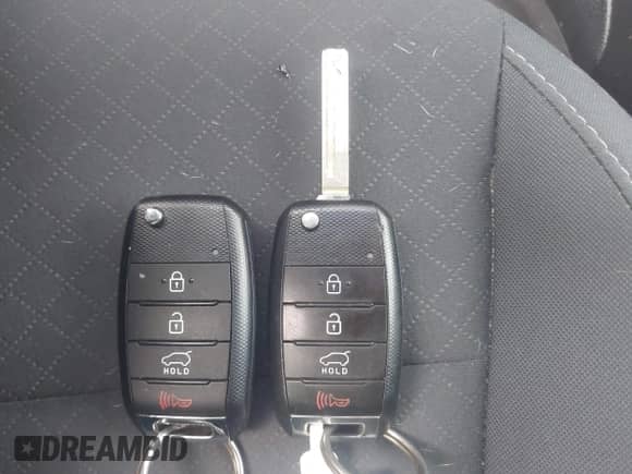 2019 Kia Sorento LX with VIN 5XYPG4A33KG578519, listed as a IAAI auction lot 42732239 with 48,573 mi miles and . Bid and sale history available at DreamBid. Image 11.