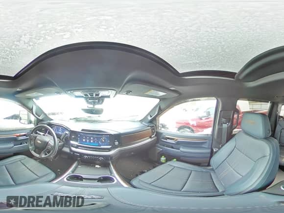 2024 Chevrolet Silverado 3500HD High Country с VIN 1GC4YVEY7RF383855, выставлен на аукционе Copart как лот 87835935 с пробегом 17 133 миль миль и Списание • Salvage title. История ставок и продаж доступна на DreamBid. Изображение 13.