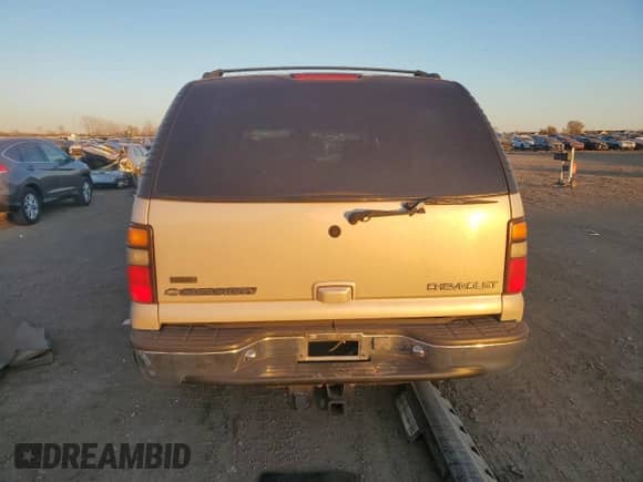 2005 Chevrolet Suburban LT с VIN 3GNGK26GX5G174595, выставлен на аукционе Copart как лот 78273644 с пробегом 168 175 миль миль и Списание • Salvage title. История ставок и продаж доступна на DreamBid. Изображение 6.