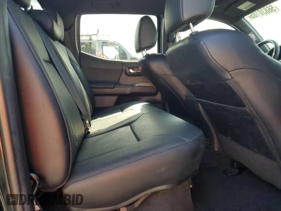 2022 Toyota Tacoma Limited with VIN 3TMGZ5AN8NM506451, listed as a Copart auction lot 56830185 with 58,941 mi miles and Salvage title. Bid and sale history available at DreamBid. Image 10.