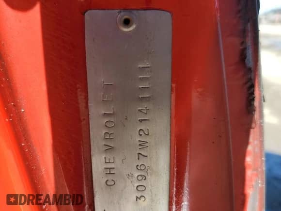 1963 Chevrolet Corvair z VIN 30967W2141111, wystawiony jako Copart lot #47012975 z przebiegiem Nie podano mil oraz Nie do naprawy • Non repairable. Historia ofert i sprzedaży dostępna na DreamBid. Obrazek 12.