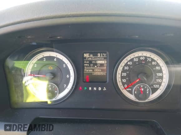 2014 Ram 1500 Big Horn z VIN 1C6RR6GT4ES120788, wystawiony jako IAAI lot #43279713 z przebiegiem 145 985 mil mil oraz . Historia ofert i sprzedaży dostępna na DreamBid. Obrazek 7.