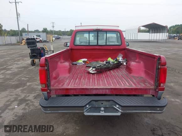 1995 Ford F-150 z VIN 1FTEF14N3SNA93084, wystawiony jako IAAI lot #43324697 z przebiegiem 110 860 mil mil oraz . Historia ofert i sprzedaży dostępna na DreamBid. Obrazek 17.