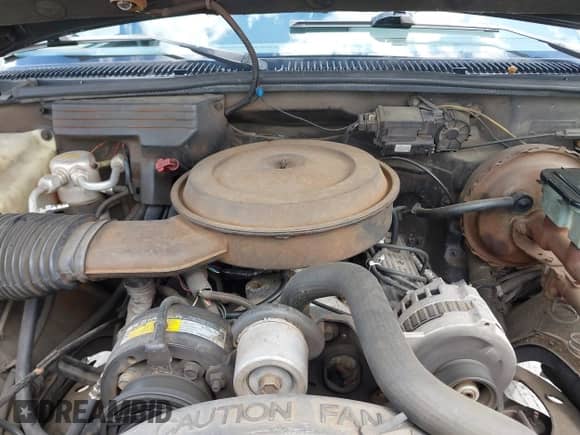 1989 Chevrolet Silverado 1500 с VIN 1GCDC14K5KE179412, выставлен на аукционе IAAI как лот 42343138 с пробегом 86 933 миль миль и . История ставок и продаж доступна на DreamBid. Изображение 10.