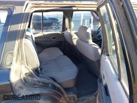 1995 Nissan Pathfinder LE z VIN JN8HD17Y3SW014942, wystawiony jako IAAI lot #43465702 z przebiegiem 183 311 mil mil oraz . Historia ofert i sprzedaży dostępna na DreamBid. Obrazek 8.