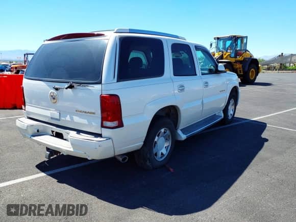 2004 Cadillac Escalade z VIN 1GYEK63N84R189311, wystawiony jako IAAI lot #32721587 z przebiegiem Nie podano mil oraz . Historia ofert i sprzedaży dostępna na DreamBid. Obrazek 4.