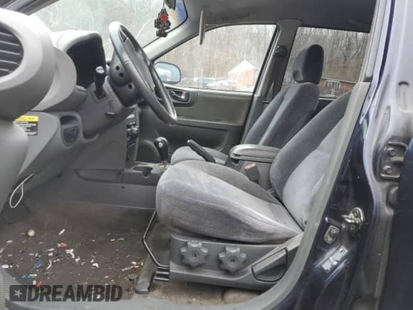 2004 Hyundai Santa Fe GLS с VIN KM8SC13E74U842843, выставлен на аукционе Copart как лот 84851334 с пробегом Не указан миль и Списание • Salvage title. История ставок и продаж доступна на DreamBid. Изображение 7.