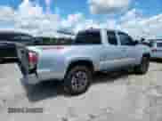 2022 Toyota Tacoma SR z VIN 3TYSZ5AN6NT091760, wystawiony jako Copart lot #63561745 z przebiegiem 61 005 mil mil oraz Szkoda całkowita • Salvage title. Historia ofert i sprzedaży dostępna na DreamBid. Obrazek 3.