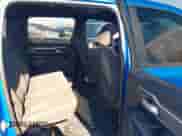 2021 Ram 1500 Big Horn z VIN 1C6SRFFT5MN555075, wystawiony jako IAAI lot #42820101 z przebiegiem 116 311 mil mil oraz . Historia ofert i sprzedaży dostępna na DreamBid. Obrazek 8.