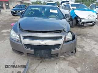 2011 Chevrolet Malibu 1FL z VIN 1G1ZA5EU6BF347483, wystawiony jako IAAI lot #43031984 z przebiegiem 176 013 mil mil oraz . Historia ofert i sprzedaży dostępna na DreamBid. Obrazek 6.