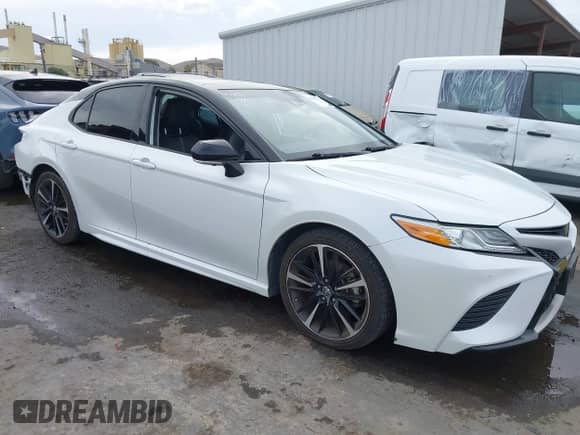 2020 Toyota Camry XSE z VIN 4T1K61AK4LU304860, wystawiony jako IAAI lot #43367482 z przebiegiem 70 312 mil mil oraz . Historia ofert i sprzedaży dostępna na DreamBid. Obrazek 1.