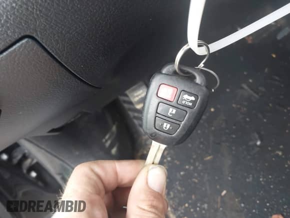 2017 Toyota Camry XLE с VIN 4T1BF1FKXHU351505, выставлен на аукционе IAAI как лот 43042026 с пробегом 106 004 миль миль и . История ставок и продаж доступна на DreamBid. Изображение 11.