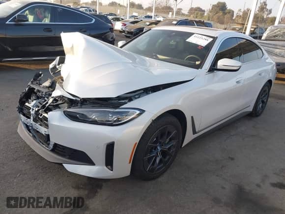 2024 BMW i4 eDrive40 с VIN WBY73AW04RFS99441, выставлен на аукционе IAAI как лот 41225288 с пробегом 557 миль миль и . История ставок и продаж доступна на DreamBid. Изображение 2.